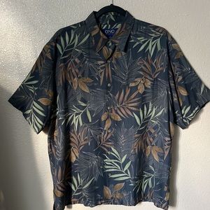 Vintage Hawaiian Button Down Shirt.